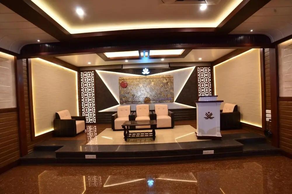 фото Hotel Vashanth Krishna