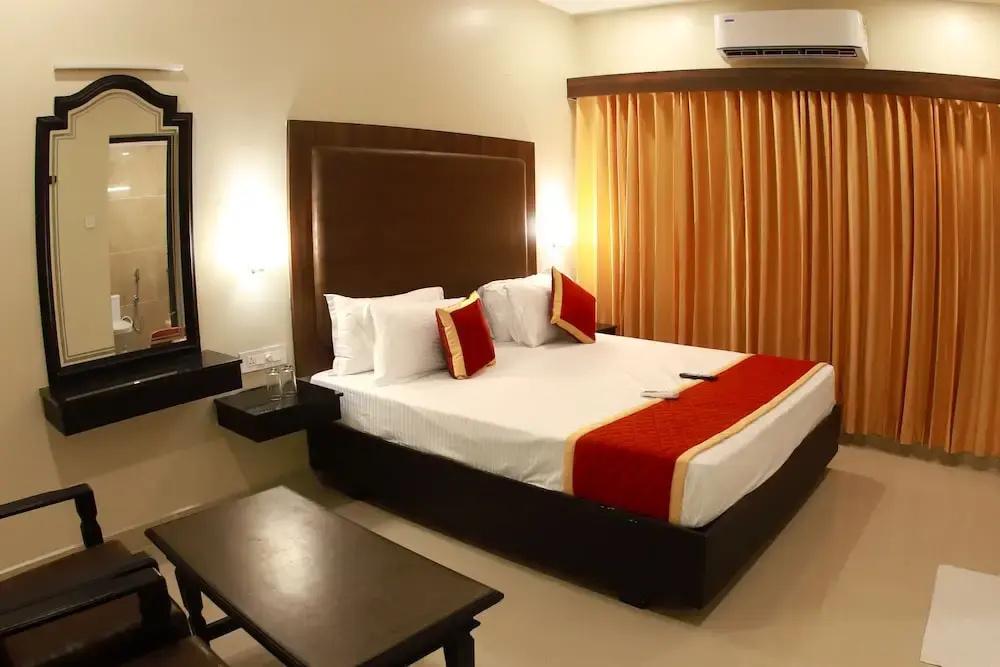 фото Hotel Sri Devi