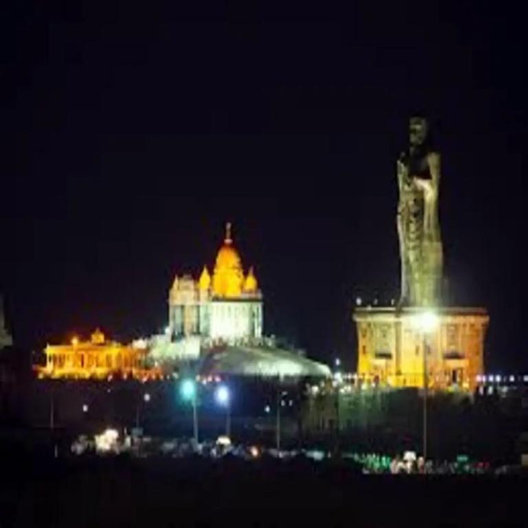 фото Hotel Sri Devi