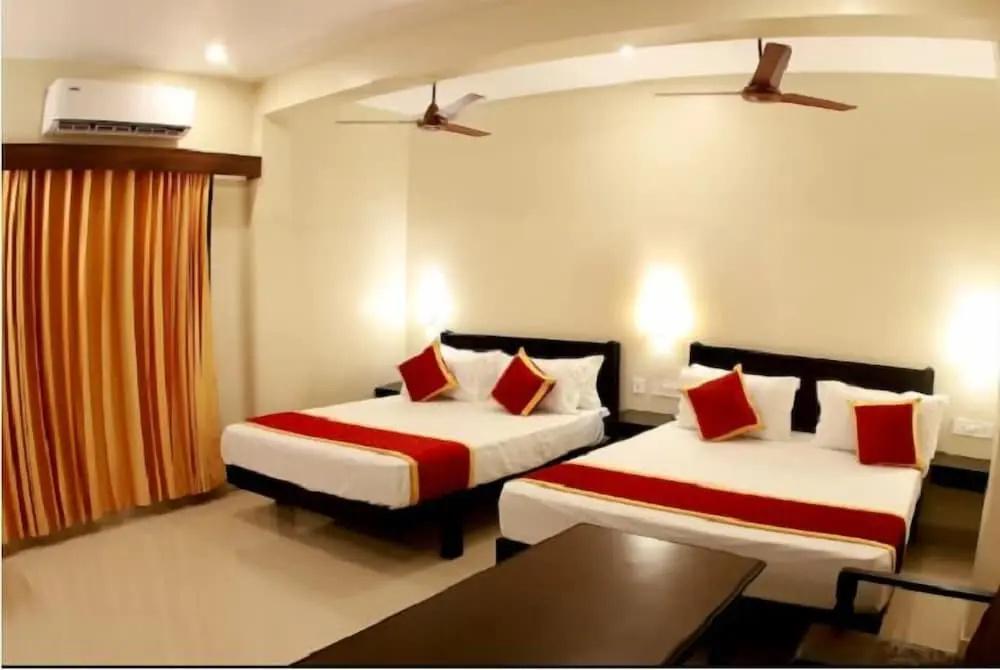 фото Hotel Sri Devi