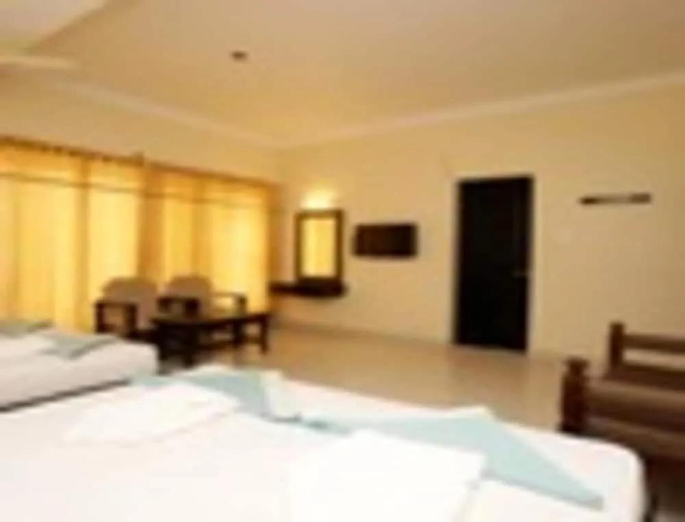 фото Hotel Sri Devi