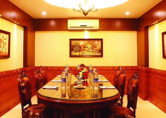 Hotel Sahana Castle