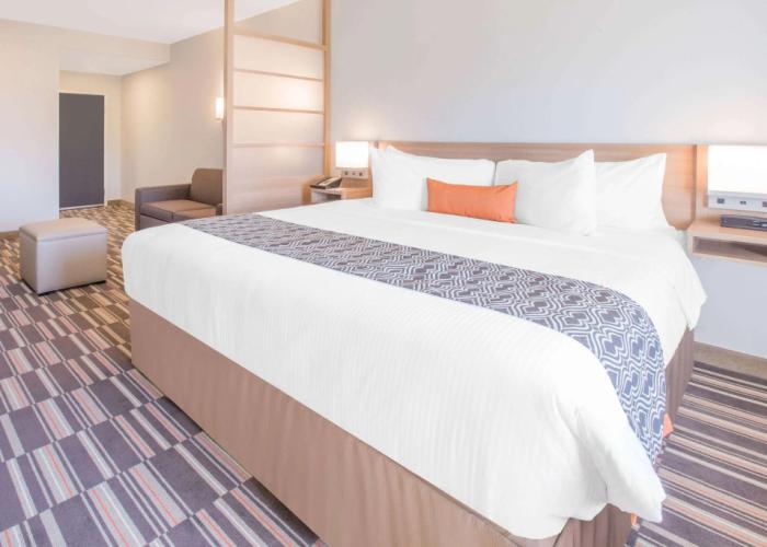 Microtel Inn & Suites by Wyndham Cuauhtemoc Campos Menonitas