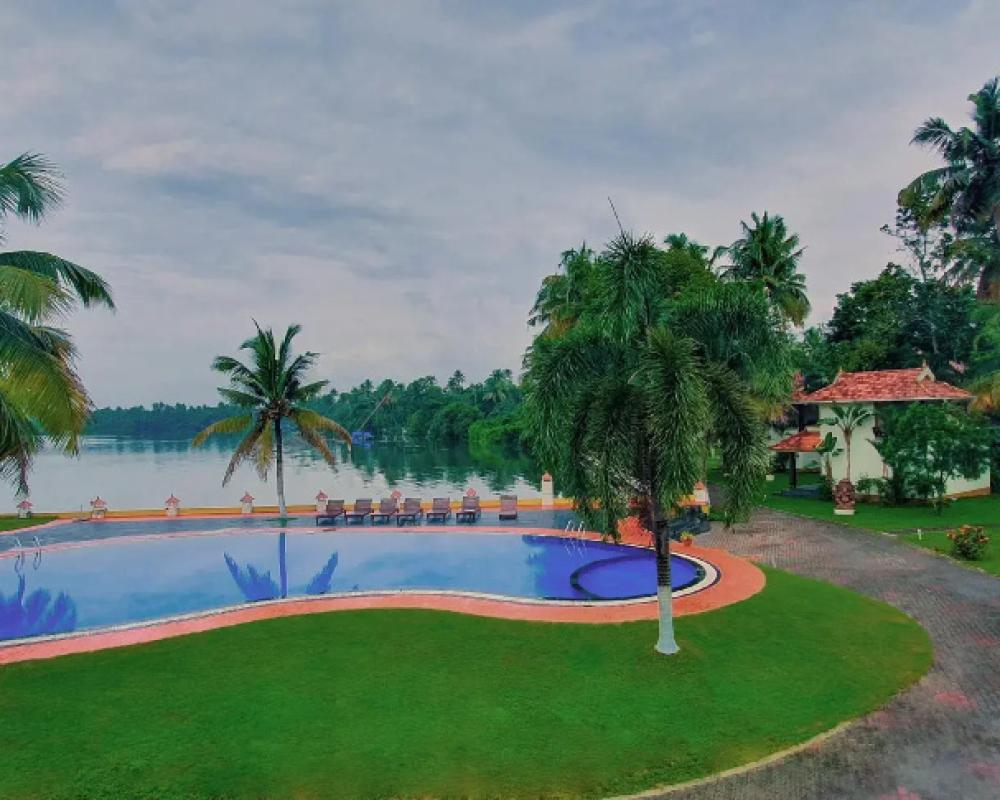 фото The World Backwaters