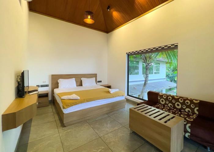 Jai Lake House
