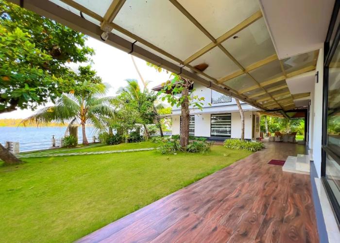 Jai Lake House