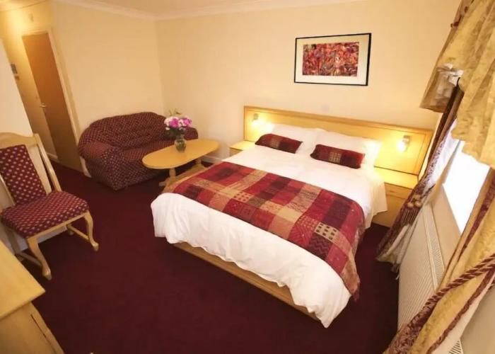 Gateway Hotel