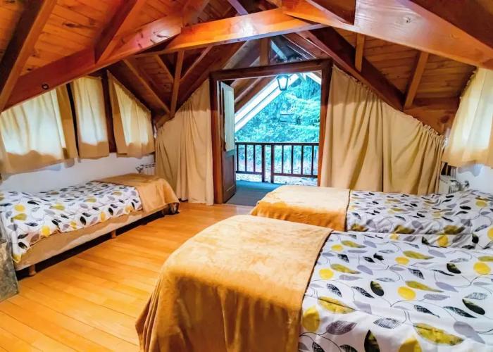 Amazing 4 Bedroom Chalet Villa Traful VT1 by Apartments Bariloche