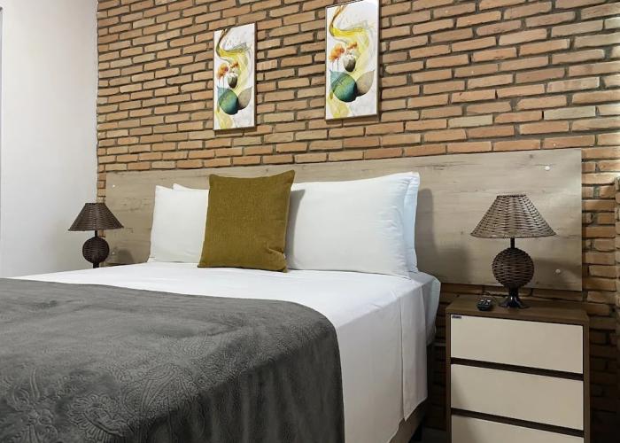 B & A Suites Inn