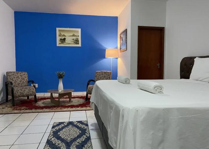 B & A Suites Inn