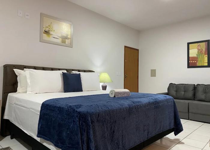 B & A Suites Inn