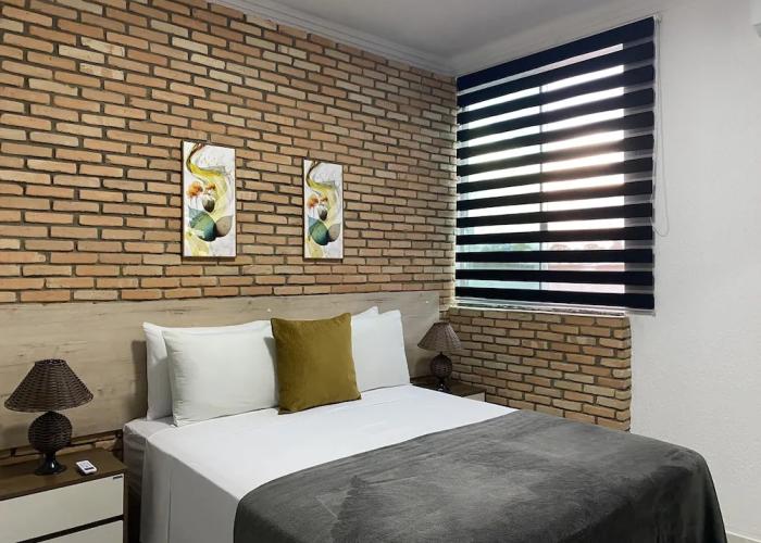 B & A Suites Inn