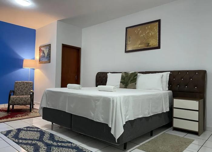 B & A Suites Inn