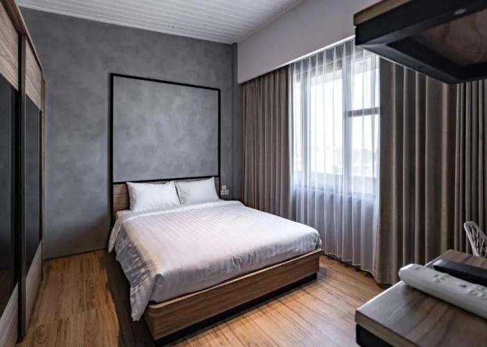 LOA Living Solo Baru