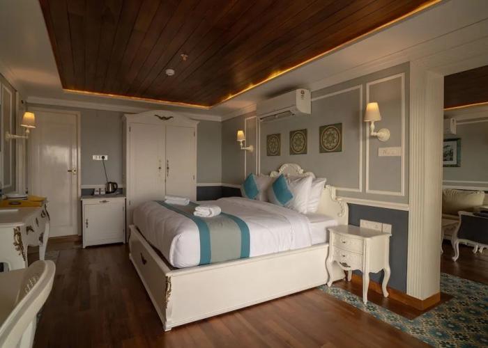 State Beach Resort & Spa