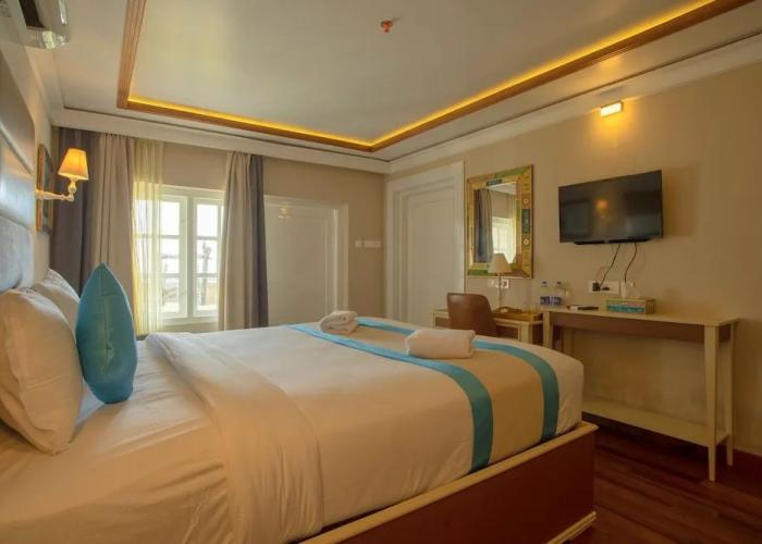 State Beach Resort & Spa