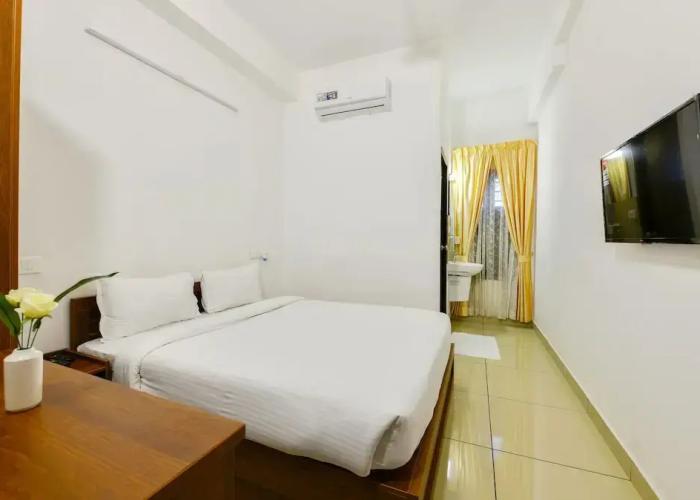 Sunstar Residency & Food Plaza Pala