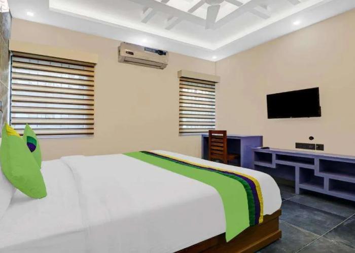 Treebo Pushpak Service Apartment