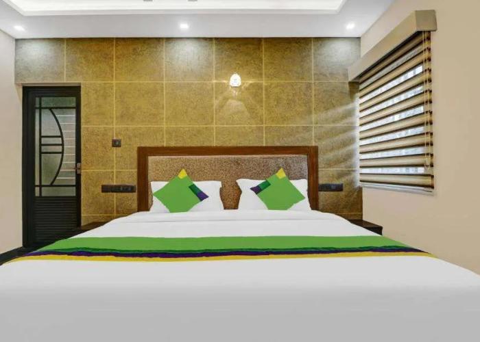 Treebo Pushpak Service Apartment