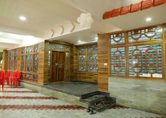 Thodupuzha 4-bhk Luxury Home awy From Home