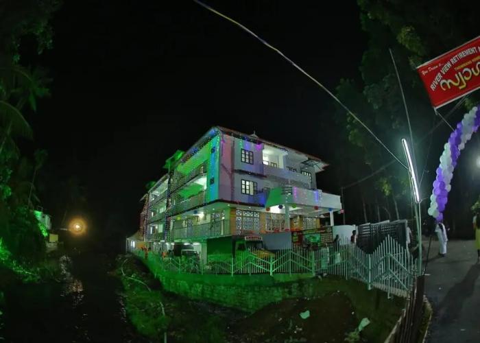 Thodupuzha 4-bhk Luxury Home awy From Home