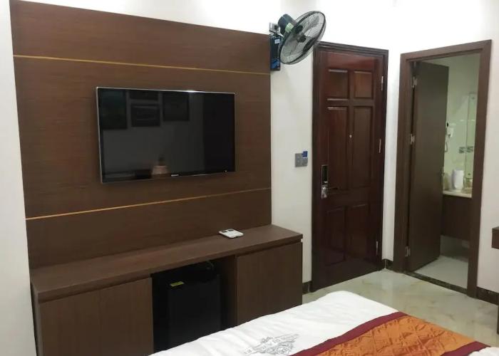 Dinh Gia Hotel