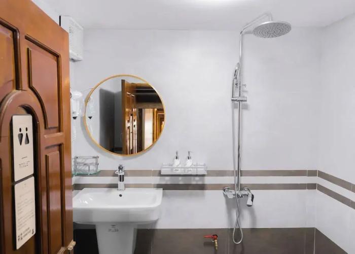 Odyssey Hostel, Tours & Motorbikes Rental