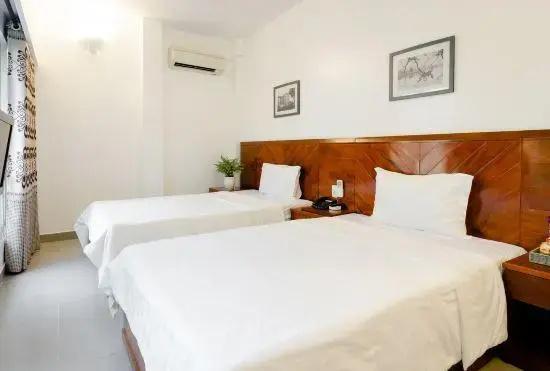 White Palace 2