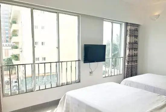 White Palace 2