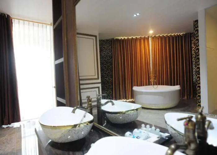 B.O.B Hotel