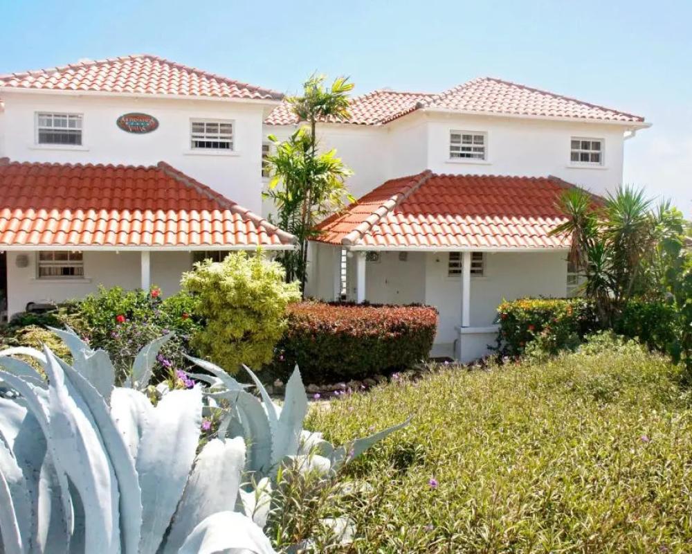 This is a Beachfront 3 Bedroom, 3 Bathroom Villa, Family-friendly Activities