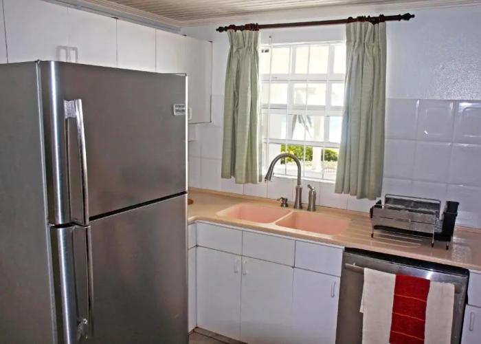 This is a Beachfront 3 Bedroom, 3 Bathroom Villa, Family-friendly Activities