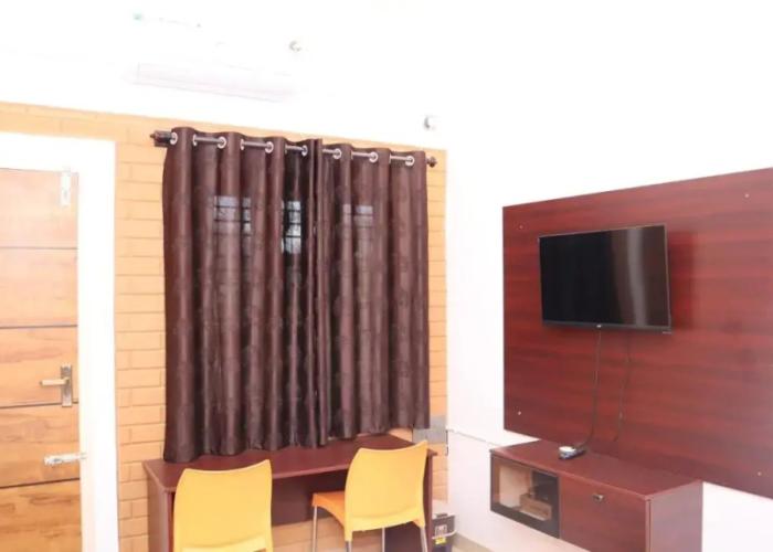 Smilestay Shree Jayaganga Arcade