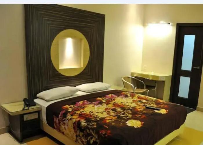 The Grand Park Hotel