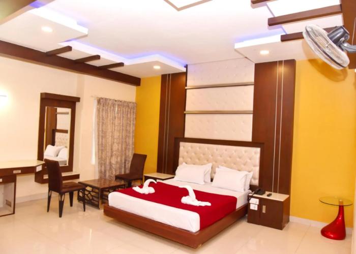 The Grand Park Hotel