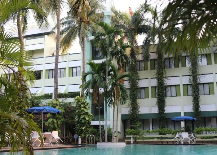 Hotel Parisutham