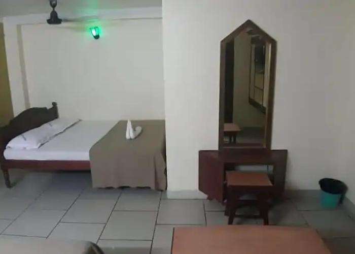 Hotel Nandha