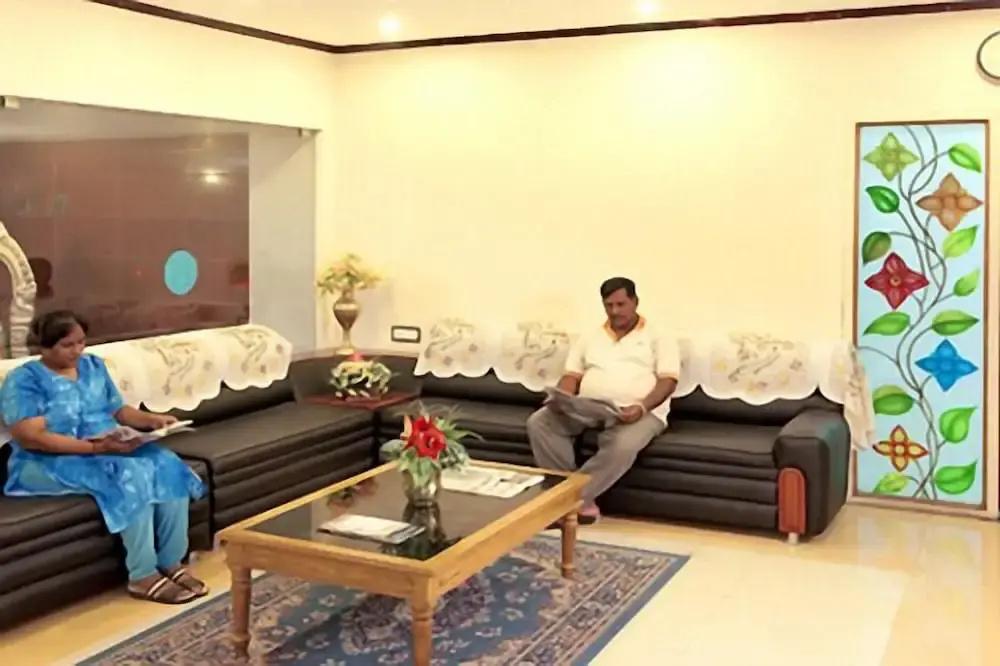 фото Hotel Subham