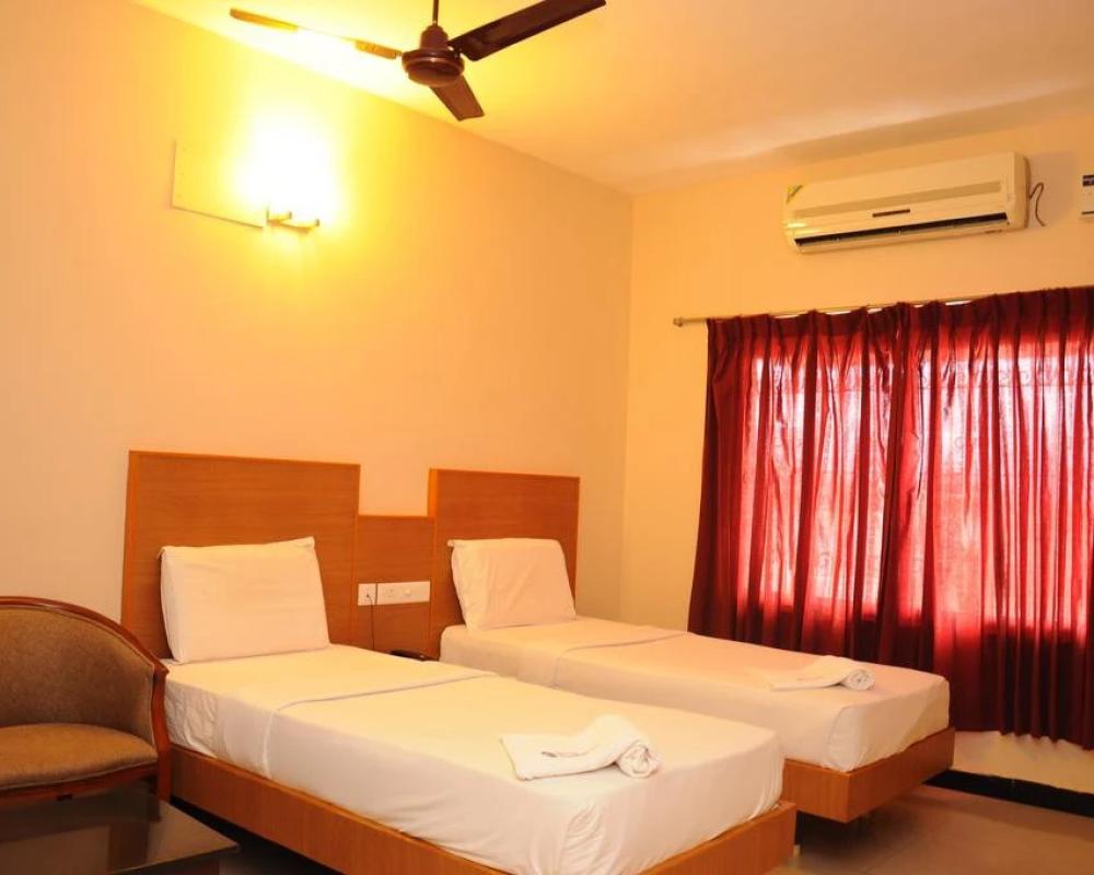 фото Hotel Subham
