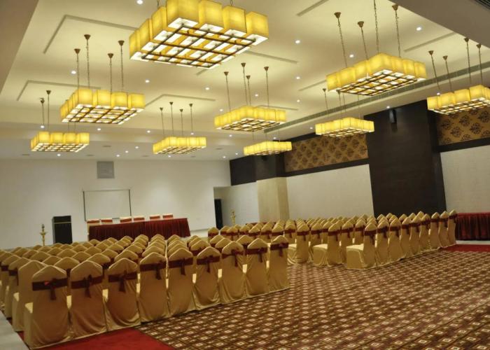 Hotel Ganpat Grand, Palani