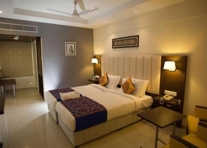 Hotel Ganpat Grand, Palani
