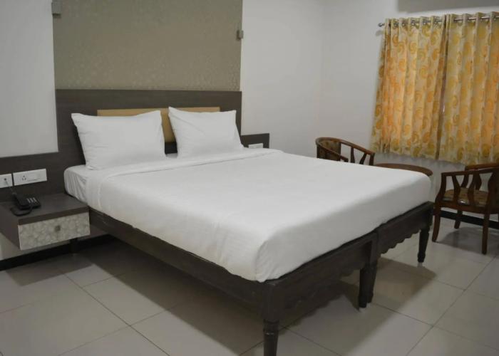 Hotel Sownthariyam