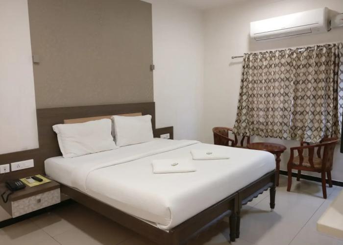 Hotel Sownthariyam