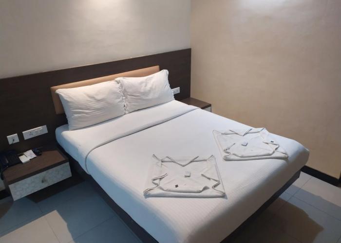 Hotel Sownthariyam