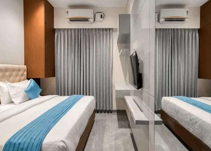 J Square Inn