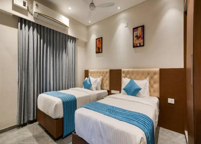 J Square Inn