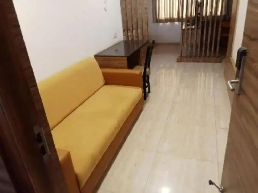 фото Hotel Adhikrishna Arcade