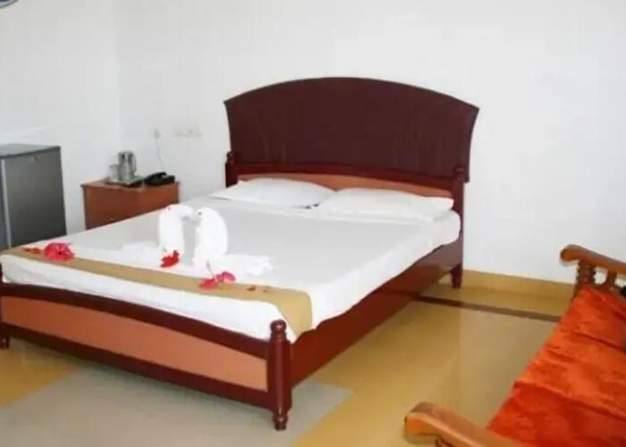 Thavika O Nila Resort Yelagiri