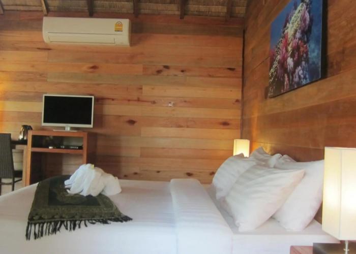 Ten Moons Lipe Resort