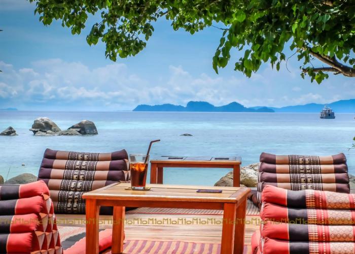 Ten Moons Lipe Resort